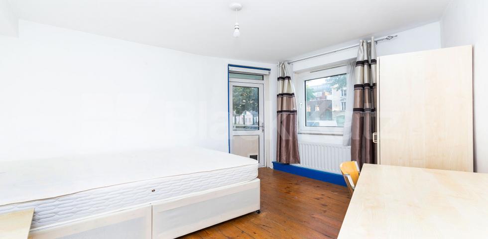 			3 Bedroom, 1 bath, 1 reception Flat			 Bayham Street, Camden / Kings Cross